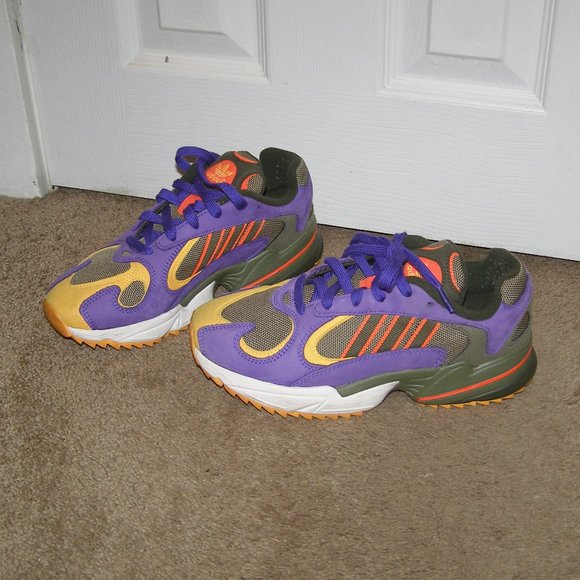 size 8 Womens or 6.5 Mens ADIDAS YUNG-1 TRAIL - Picture 3 of 11